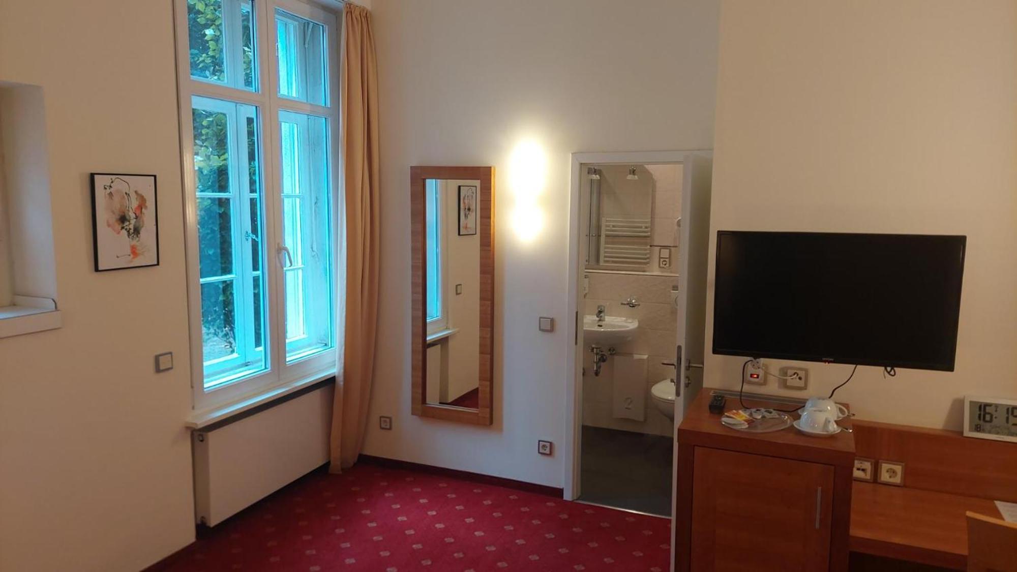 Die Villa, Zimmer 26, Dz Leverkusen Exterior foto